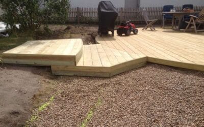 Rund terass och blomlådor i Lomma