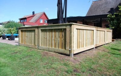 Staket och ett nytt golv i uterum i Furulund